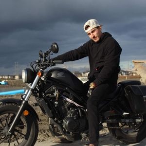 Meet your Posher, Gregory